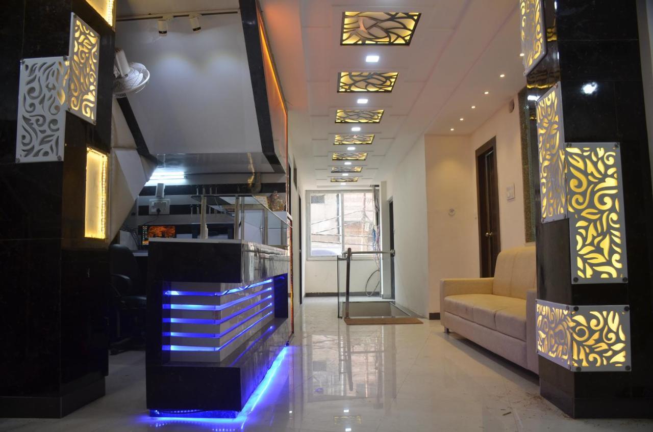 Hotel Krishna Galaxy Kanpur Exterior photo